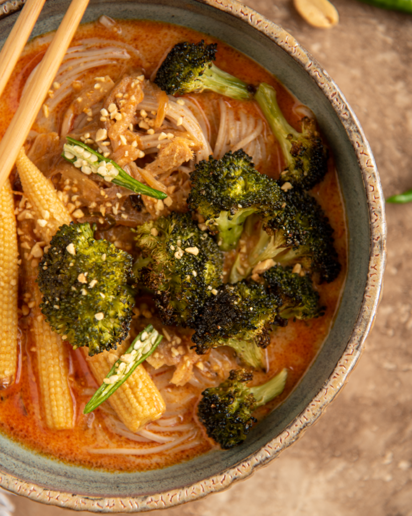 Spicy Red Curry Broth w/ Baby Corn, Charred Broccoli, and Noodles ...